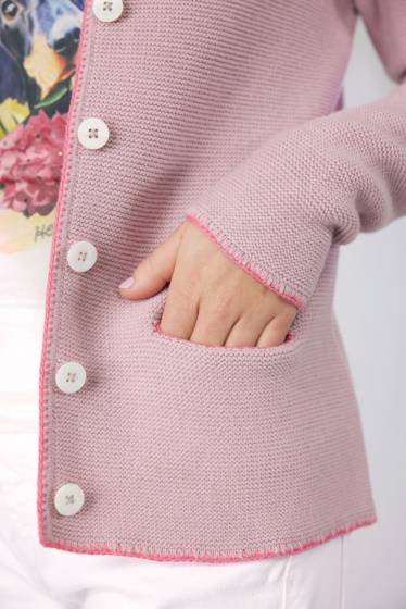 Lieblingsstück Trachtenstrickjacke mit Herzintarsie auf dem Rücken Outlet