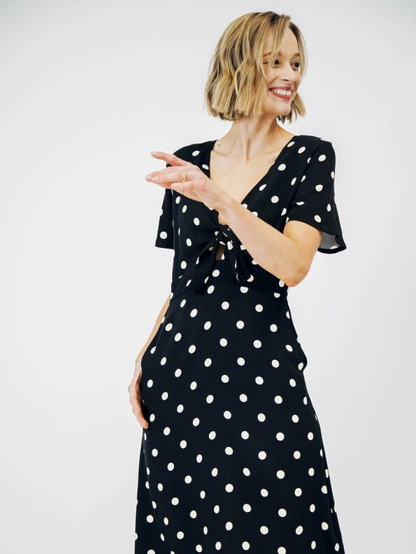 Mademoiselle YéYé Kleid mit Knotendetail aus EcoVero by Lenzing Black Friday