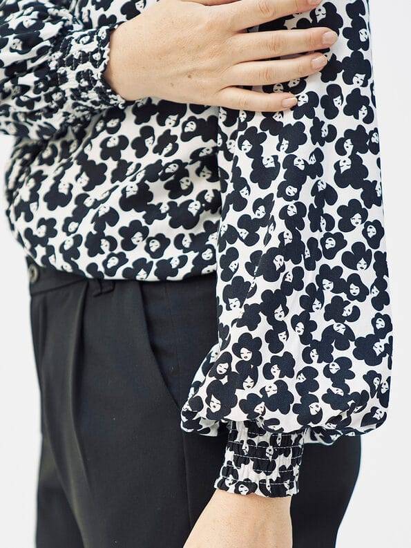 Mademoiselle YéYé Crepe Bluse mit Ballonärmeln aus Ecovero by Lenzing Valentinstagsangebot