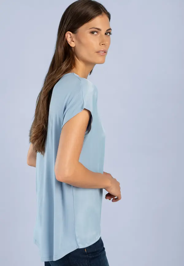 More & More Shirt mit Satinfront, hellblau JETZT KAUFEN