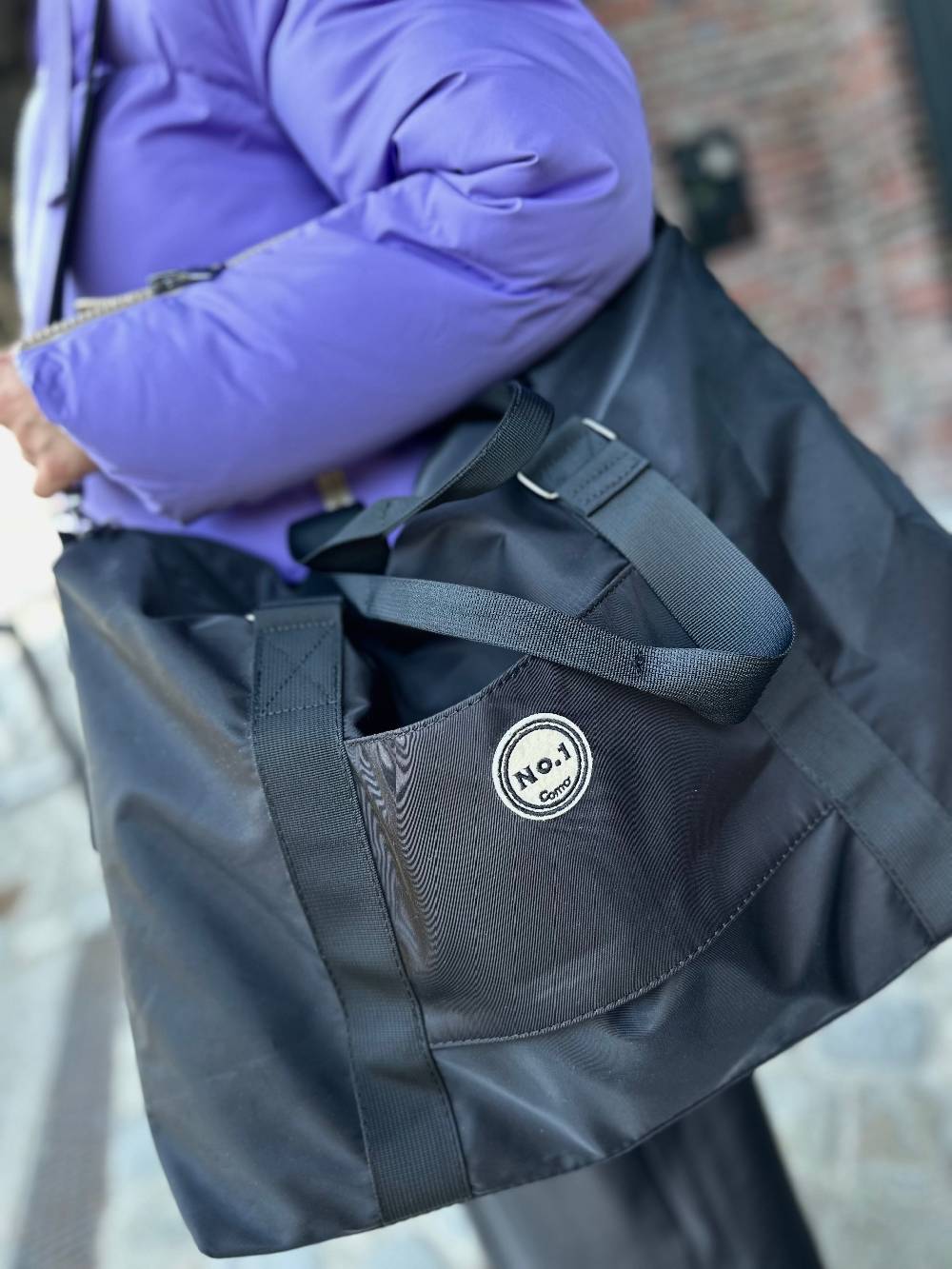 No. 1 Como WEEKENDER Im Verkauf