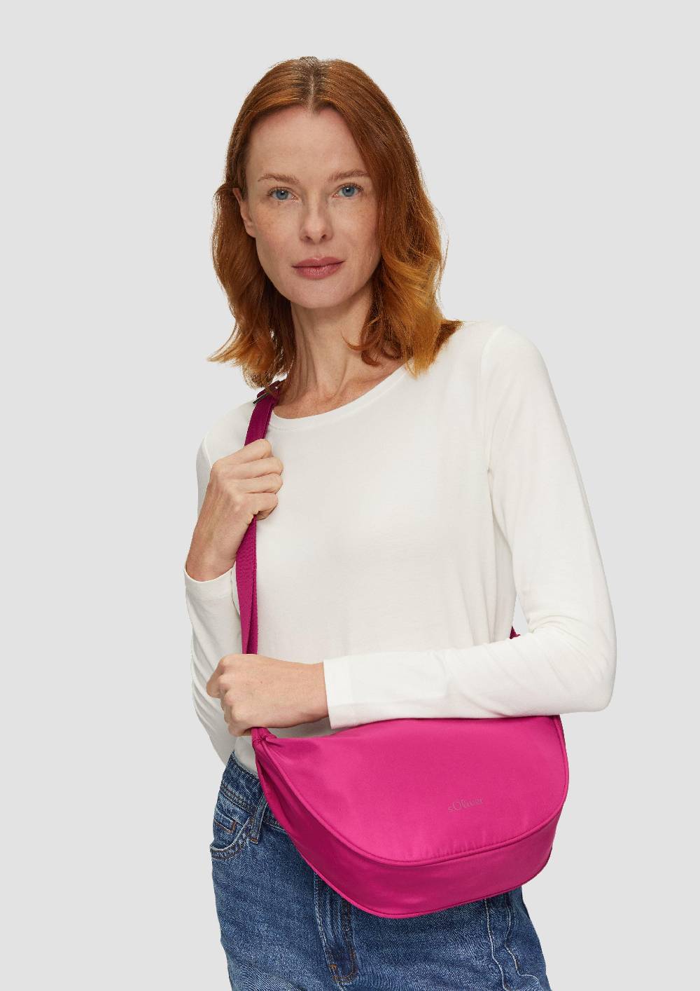 s.Oliver Schultertasche aus Twill Speichern exportieren