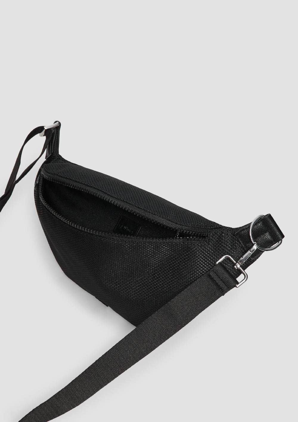 s.Oliver Crossbody Bag aus Nylon Schlussverkauf