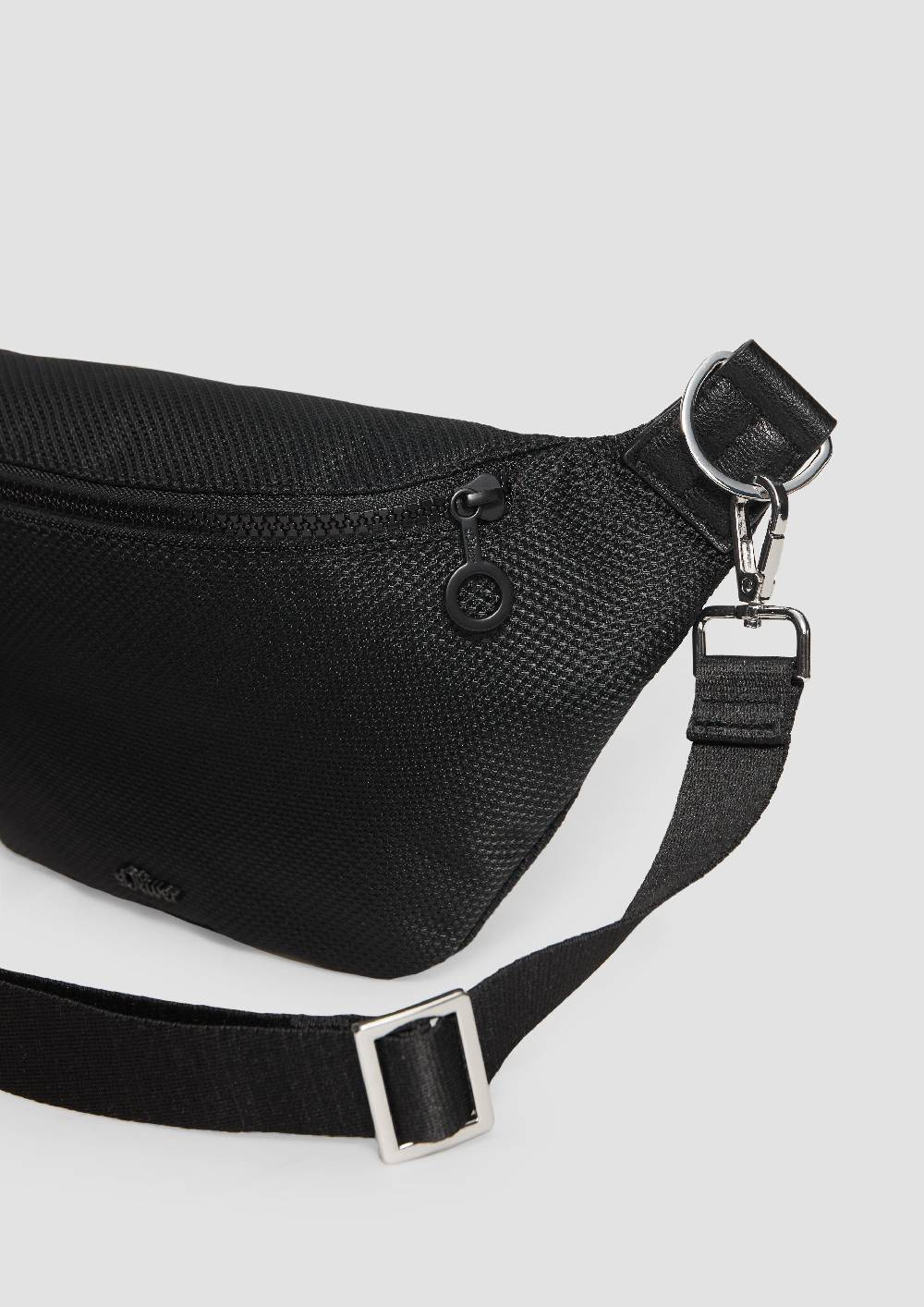 s.Oliver Crossbody Bag aus Nylon Schlussverkauf