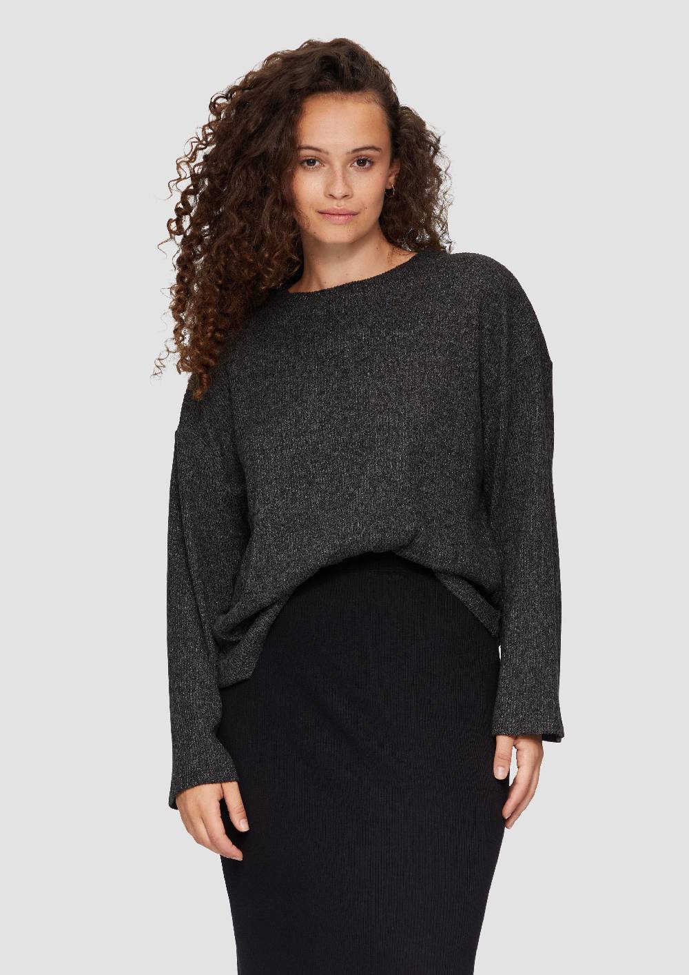 s.Oliver Flauschiges Rippshirt in melierter Optik Black Friday Preise