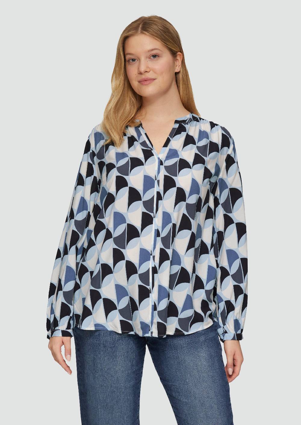 s.Oliver Viskose-Bluse mit Raffdetails und All-over-Print 50% Rabatt für begrenzte Zeit