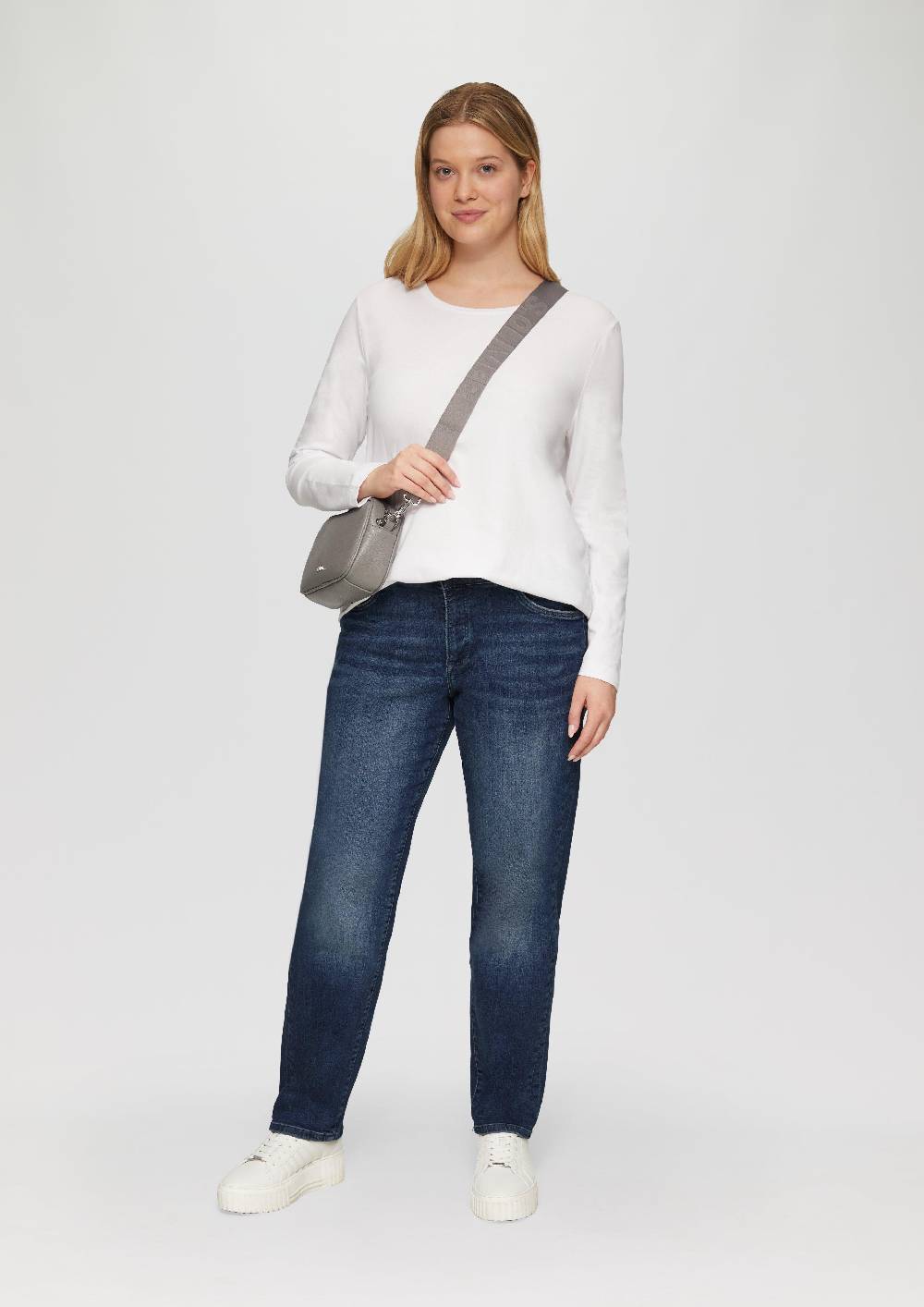 s.Oliver Jeans / Curvy Fit / Mid Rise / Semi Wide Leg Rabatt