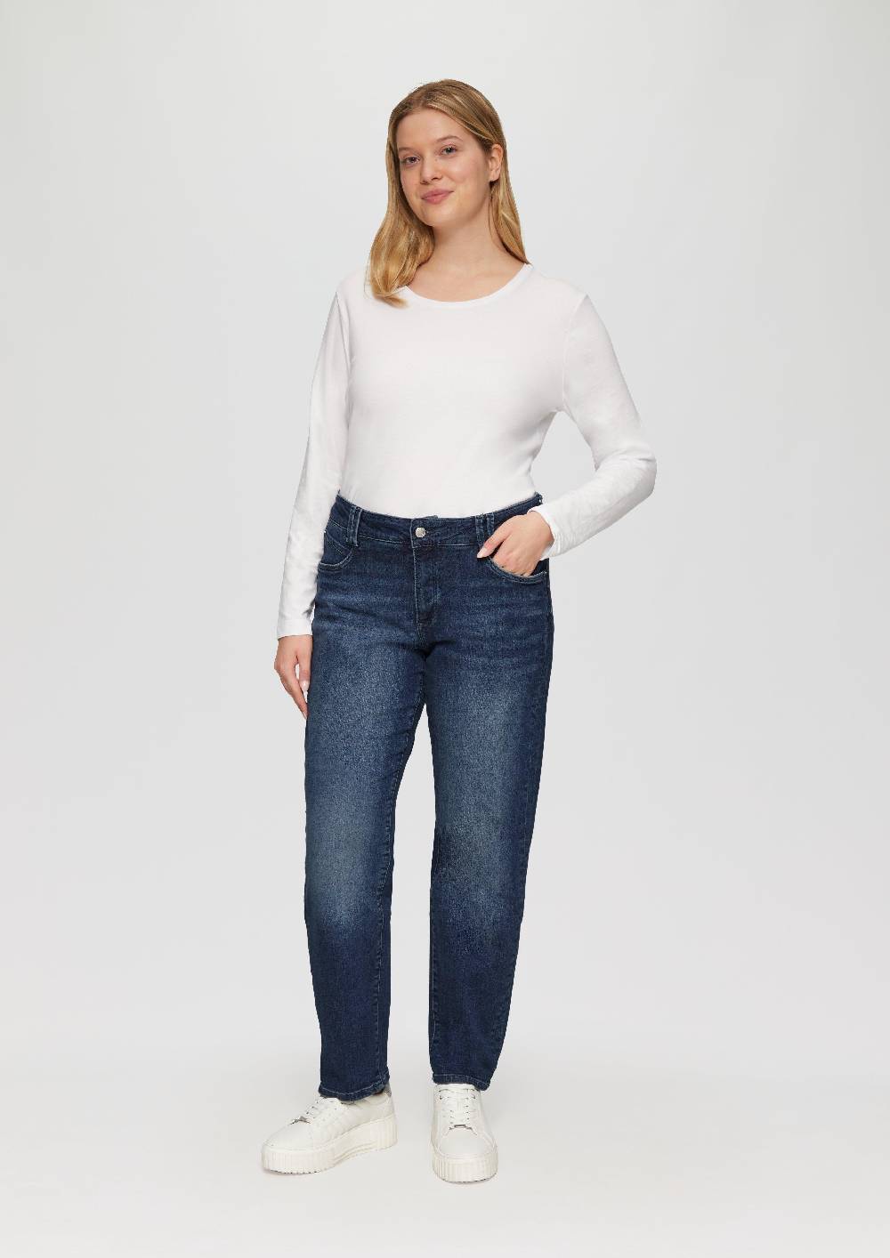 s.Oliver Jeans / Curvy Fit / Mid Rise / Semi Wide Leg Rabatt
