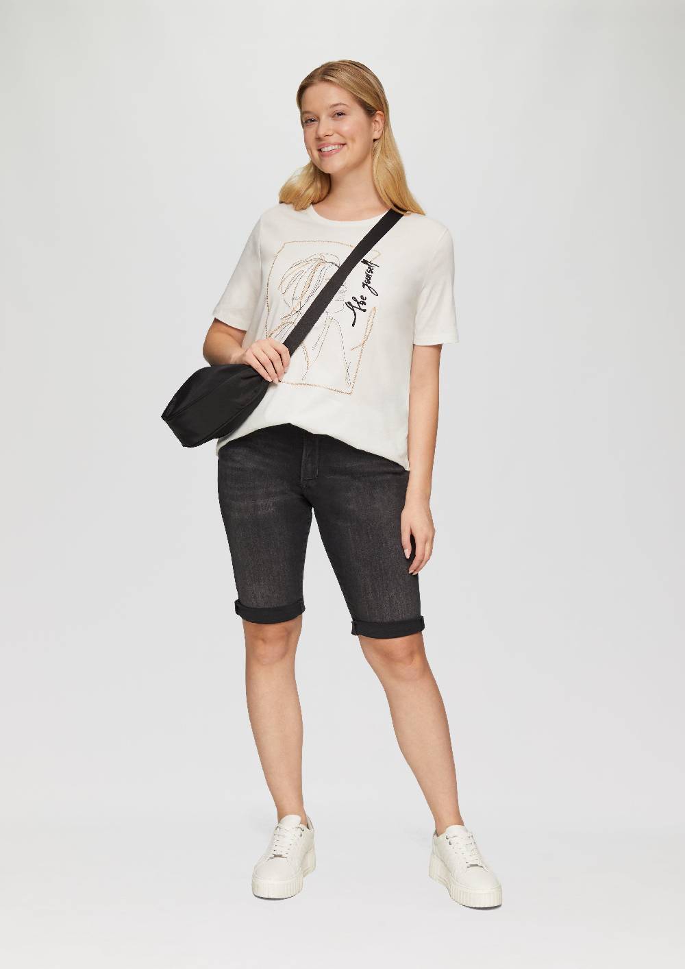 s.Oliver T-Shirt mit Stickerei-Artwork Valentinstagsangebot