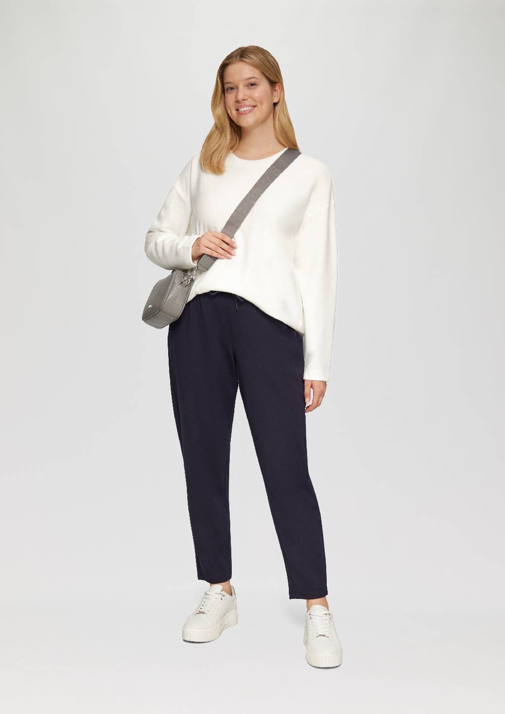 s.Oliver Weiches Sweatshirt mit überschnittenen Schultern Online Outlet