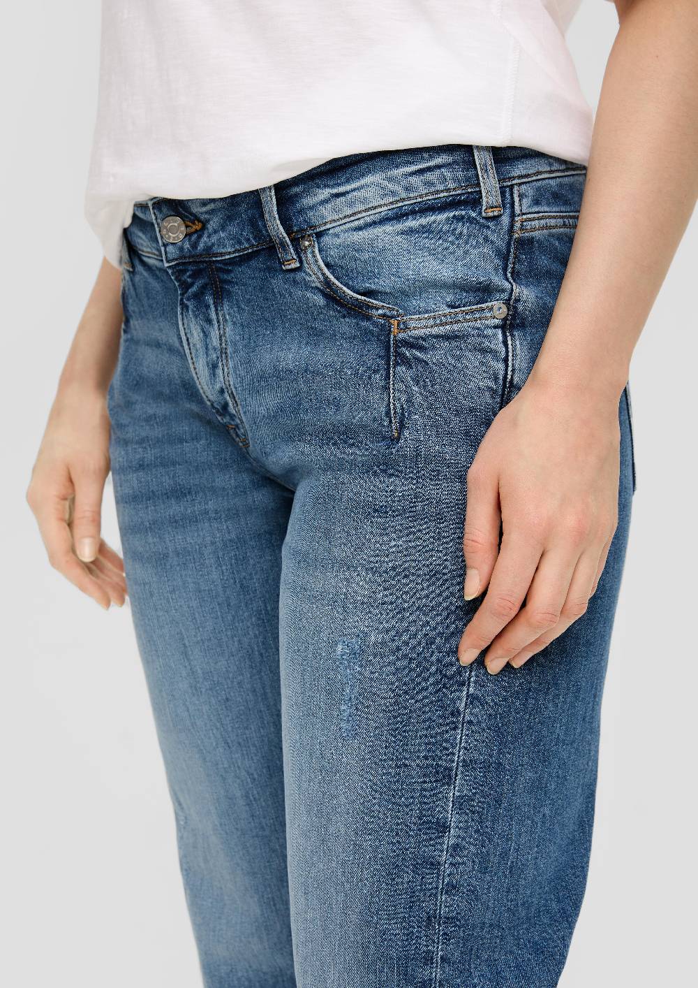 s.Oliver Curvy Jeans / Regular Fit / Mid Rise / Semi-Wide Leg Nur noch ein Tag übrig