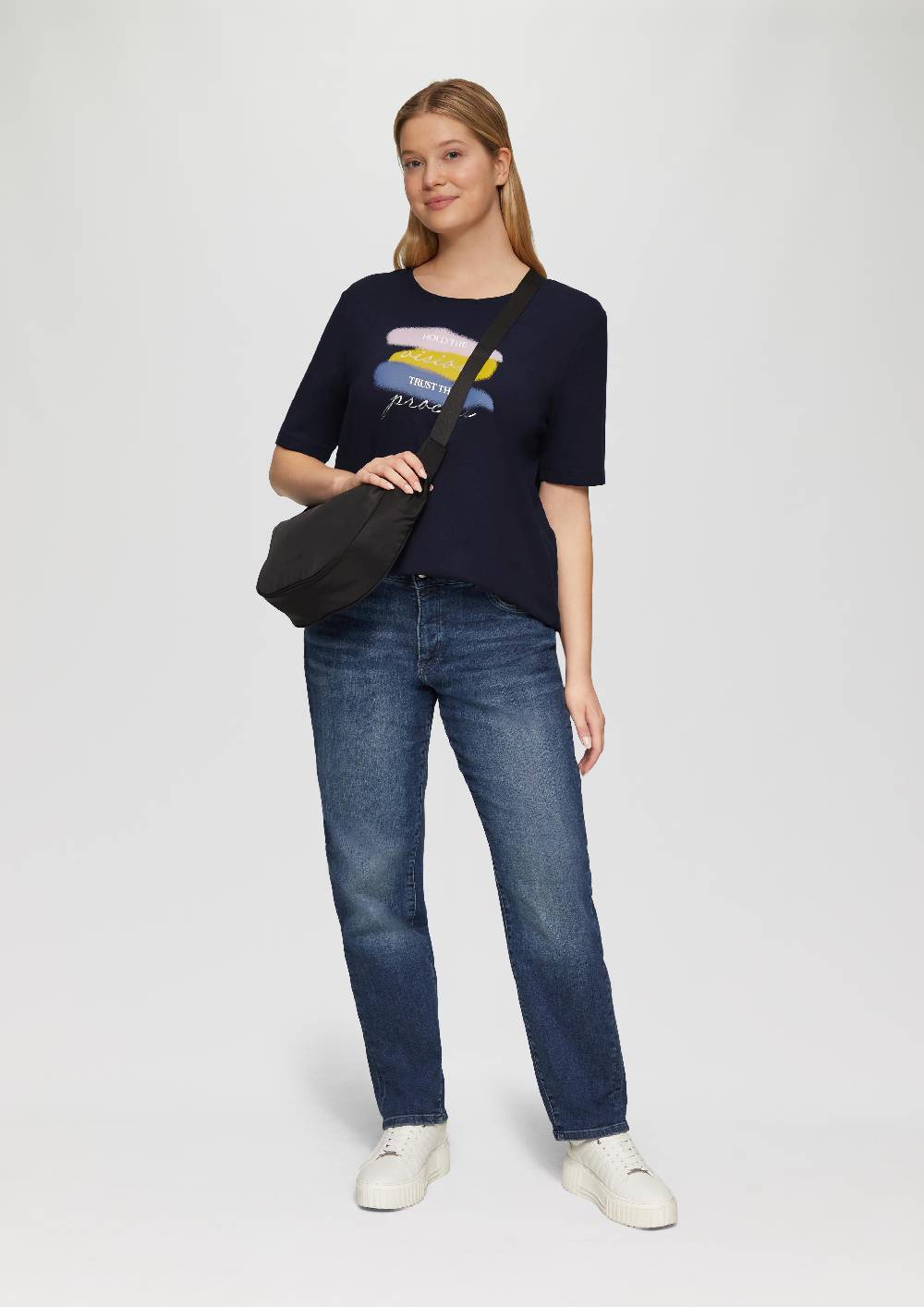 s.Oliver T-Shirt mit Rundhalsausschnitt und Front-Print Kostenloser Versand international