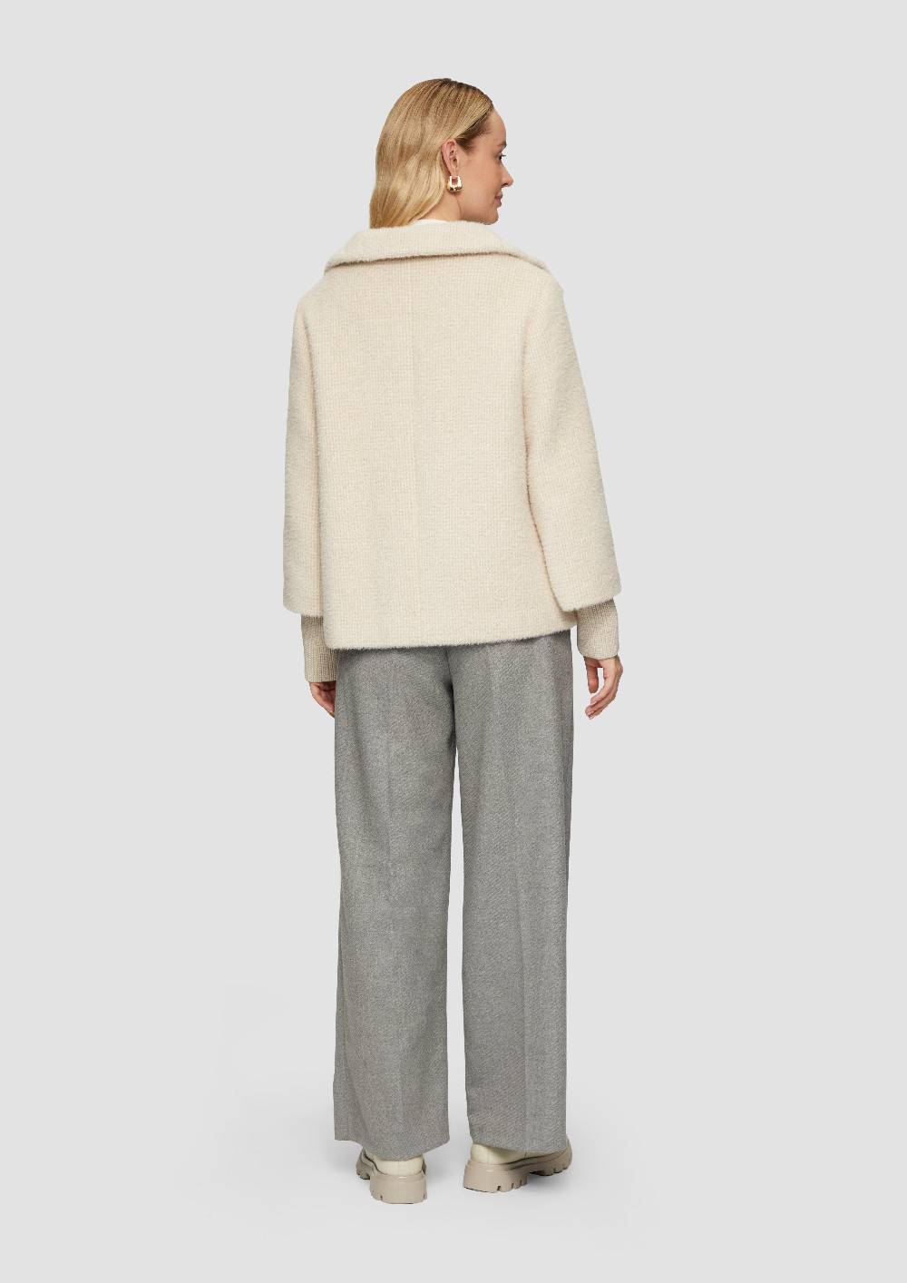 s.Oliver Flauschige Jacke mit Strickbündchen am Ärmel Blitzangebot