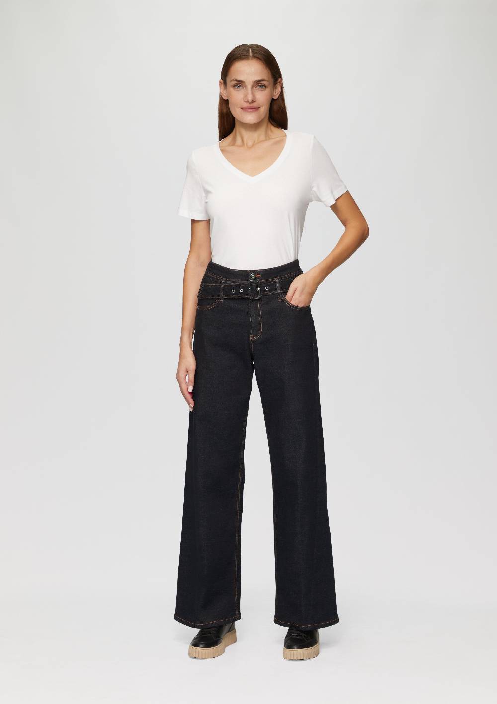 s.Oliver Jeans Suri/Regular Fit/High Rise/Wide Leg / mit Textilgürtel Begrenzte Freigabe
