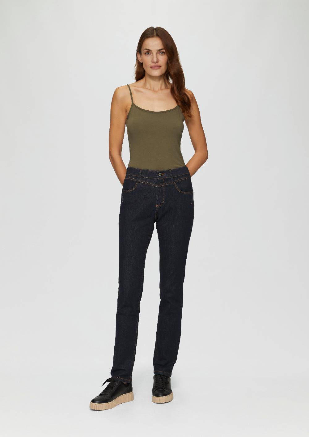 s.Oliver Jeans Betsy / Slim Fit / Mid Rise / Slim Leg / Rinsed Washed Riesige Rabatte