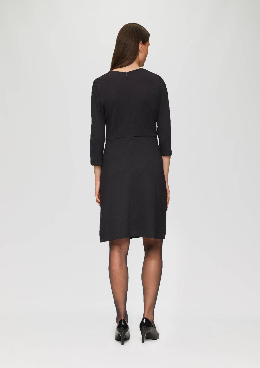 s.Oliver Kleid aus Interlockjersey mit Raff-Details Online