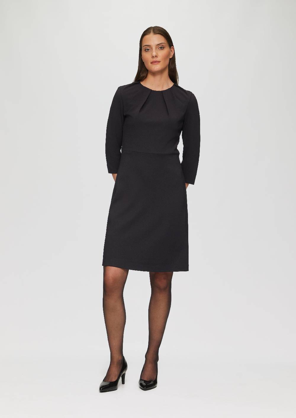 s.Oliver Kleid aus Interlockjersey mit Raff-Details Online