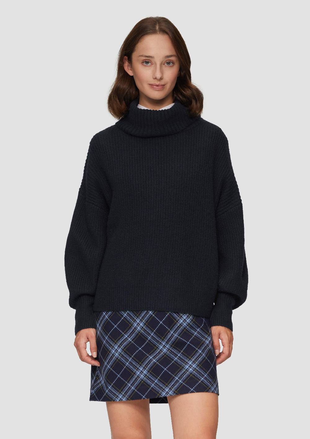 s.Oliver Oversized Rollkragenpullover mit weiten Ärmeln Verkauf