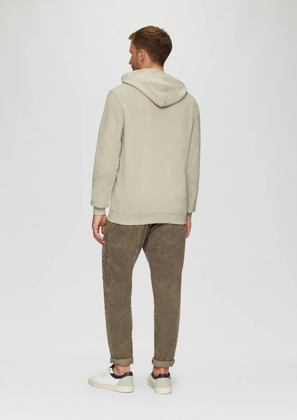 s.Oliver Hoodie mit Stickerei und Kängurutasche JETZT KAUFEN