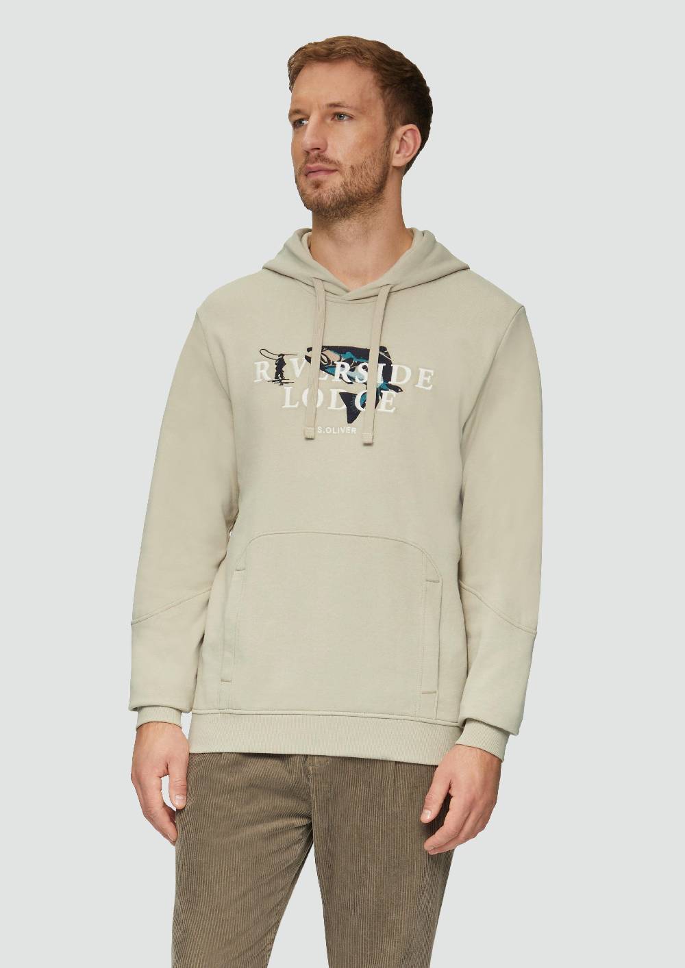 s.Oliver Hoodie mit Stickerei und Kängurutasche JETZT KAUFEN