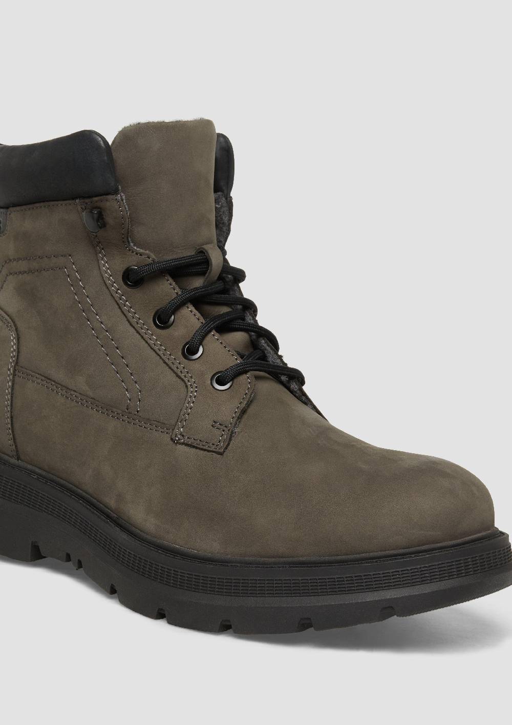 s.Oliver Stiefel aus Rindsleder Letzter Tag