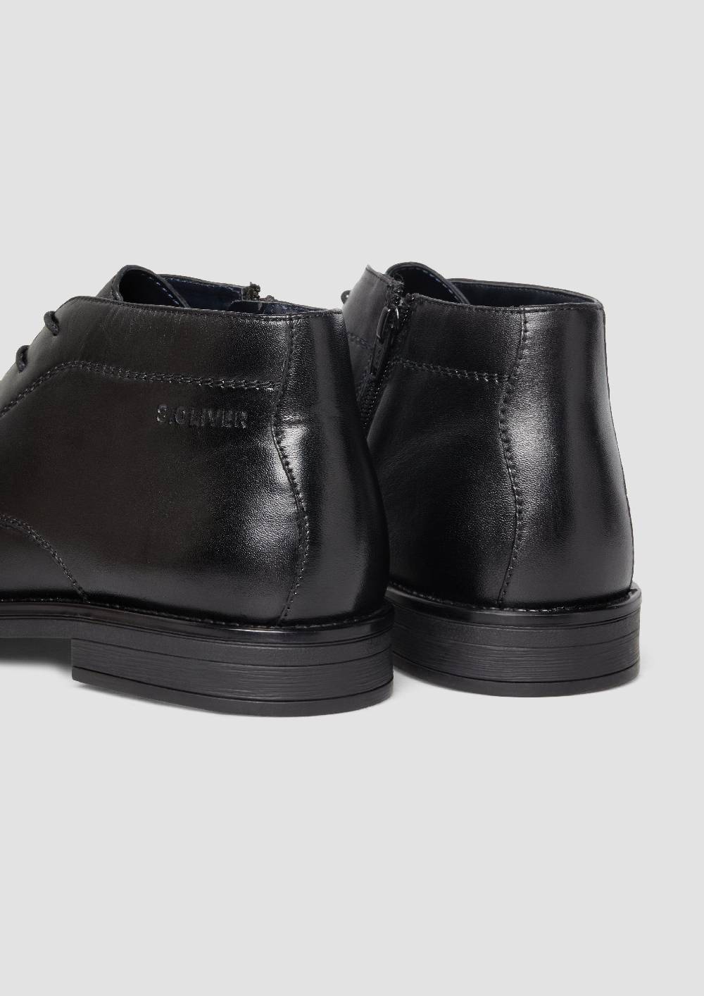 s.Oliver Stiefel aus Leder 2025