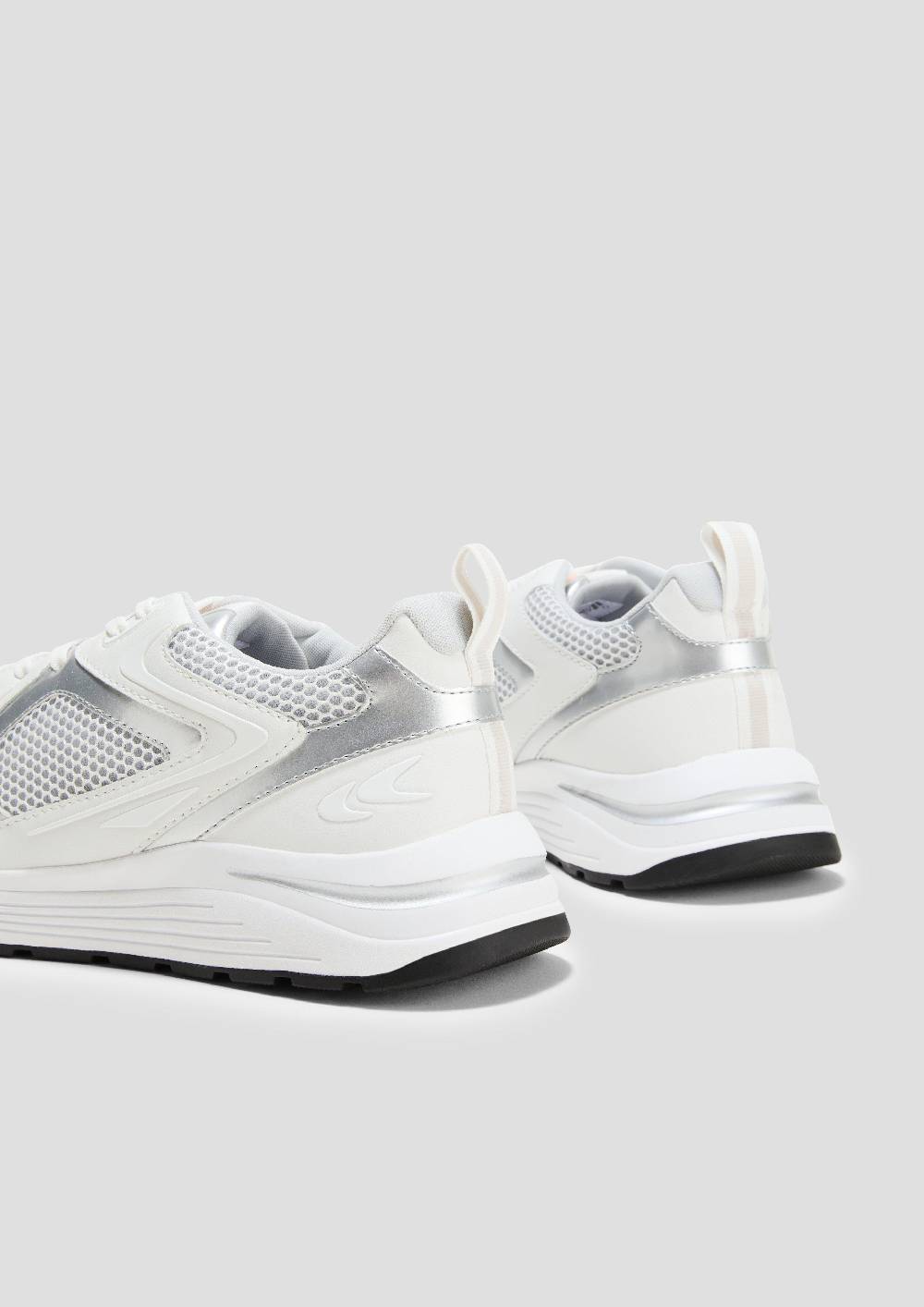 s.Oliver Sportlicher Sneaker mit Mesh Weihnachtsangebot