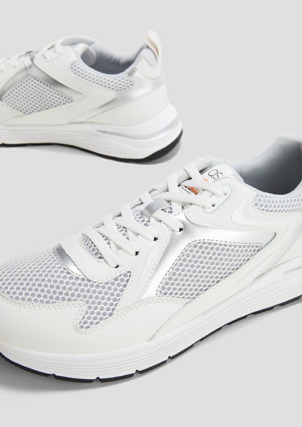 s.Oliver Sportlicher Sneaker mit Mesh Weihnachtsangebot