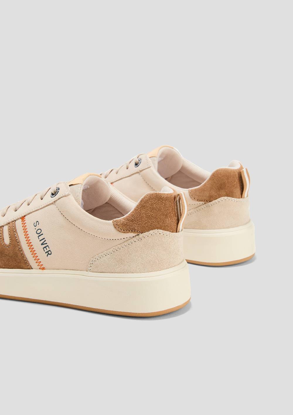 s.Oliver Sneaker aus Leder mit Logo-Detail Top Angebot