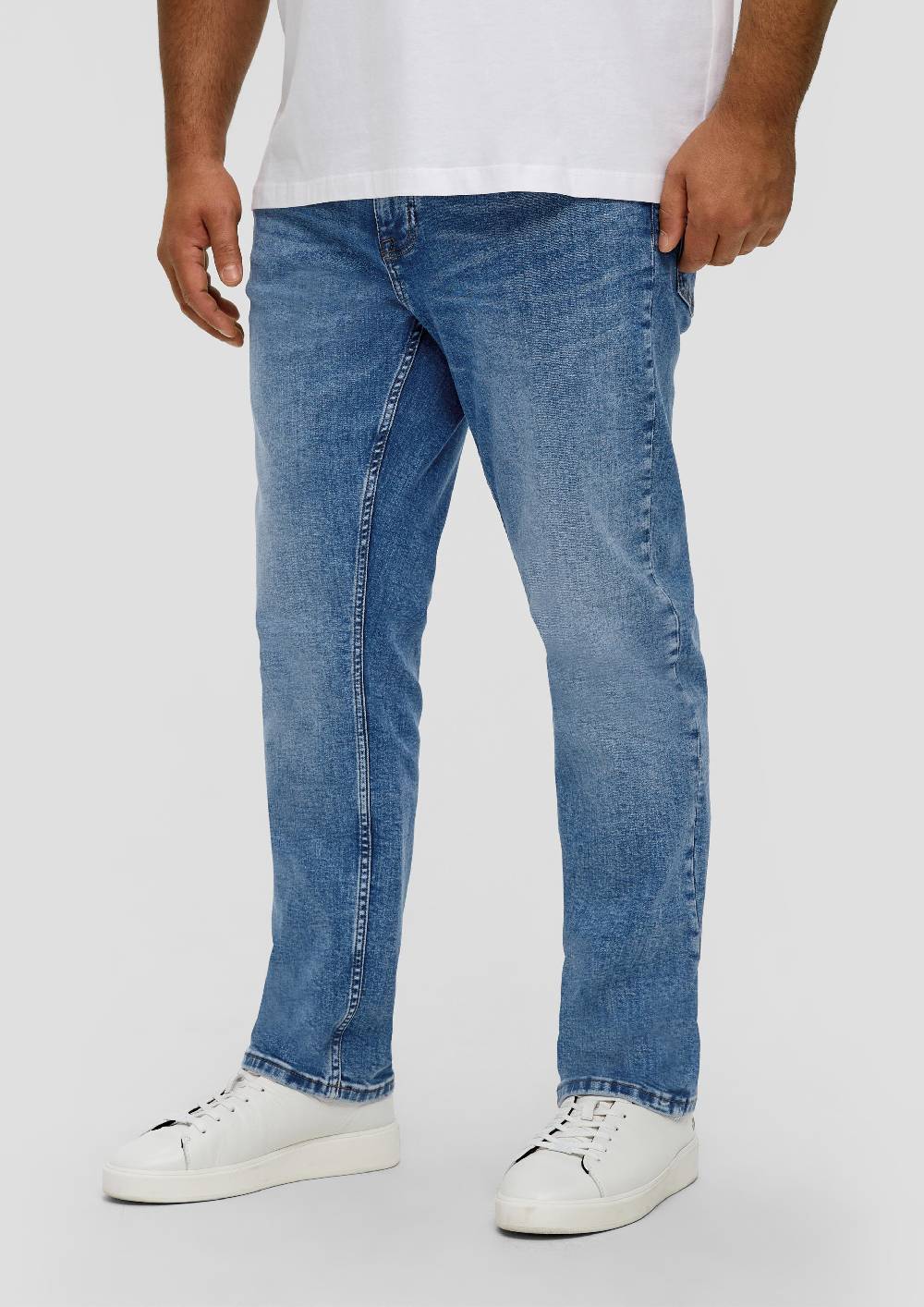 s.Oliver Jeans Casby / Relaxed Fit / Mid Rise / Straight Leg Wochenangebot
