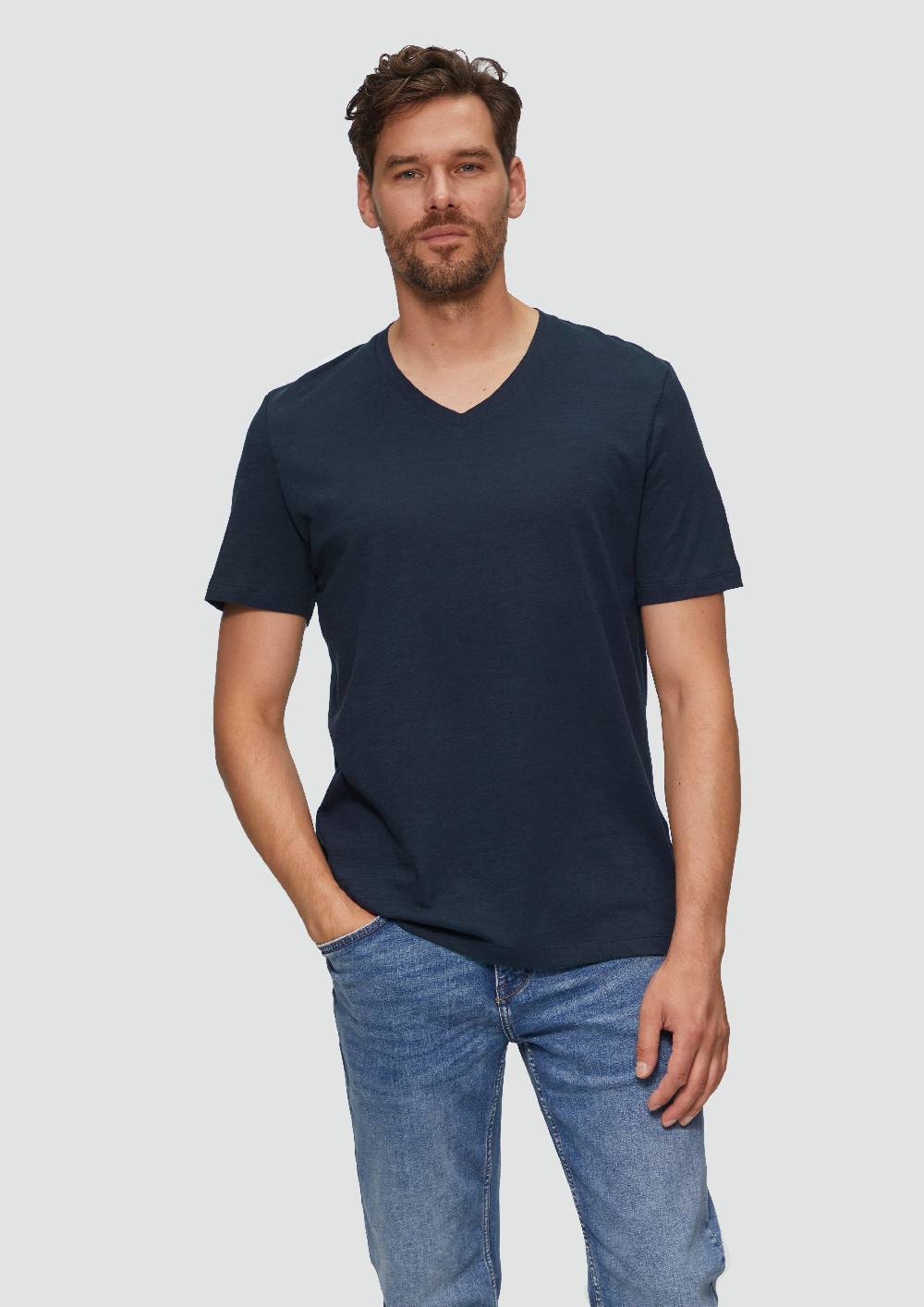 s.Oliver Baumwollshirt mit V-Ausschnitt und Flammgarnstruktur Bis zu 50% Rabatt