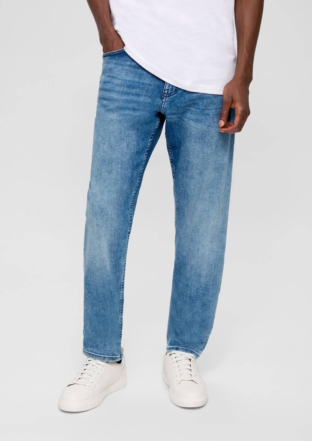 s.Oliver Jeans Mauro / Regular Fit / High Rise / Tapered Leg Vierteljährliche Förderung