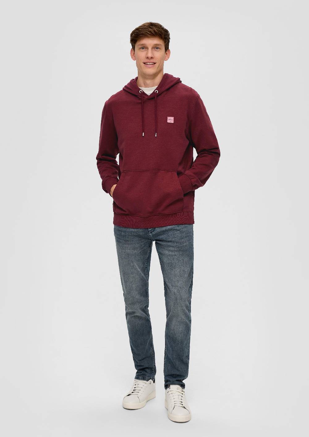 s.Oliver Kapuzensweatshirt mit Logo-Detail Im Verkauf