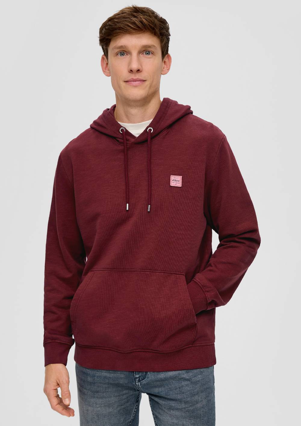 s.Oliver Kapuzensweatshirt mit Logo-Detail Im Verkauf