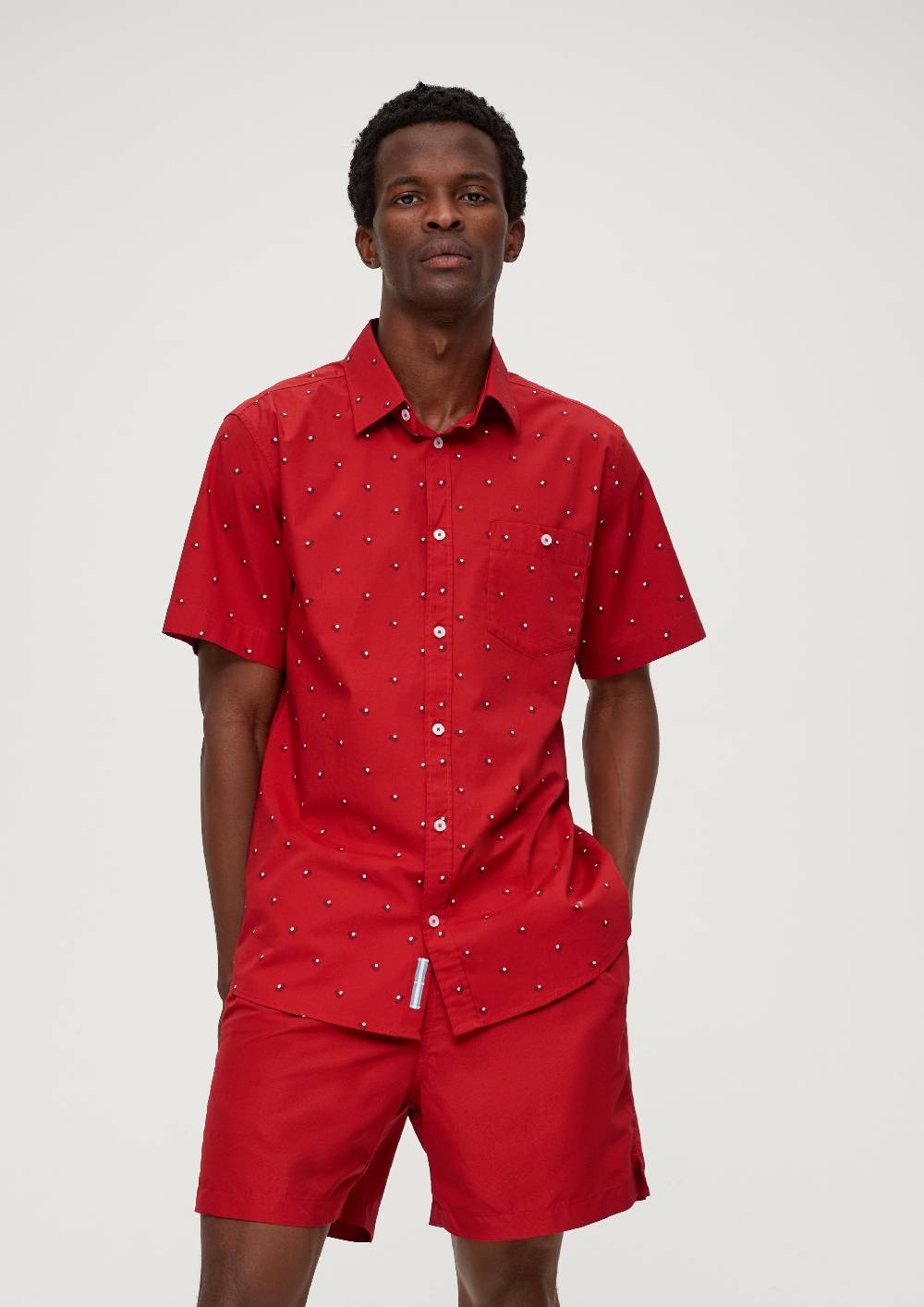 s.Oliver Slim: Kurzarmhemd mit Alloverprint Blitzangebot
