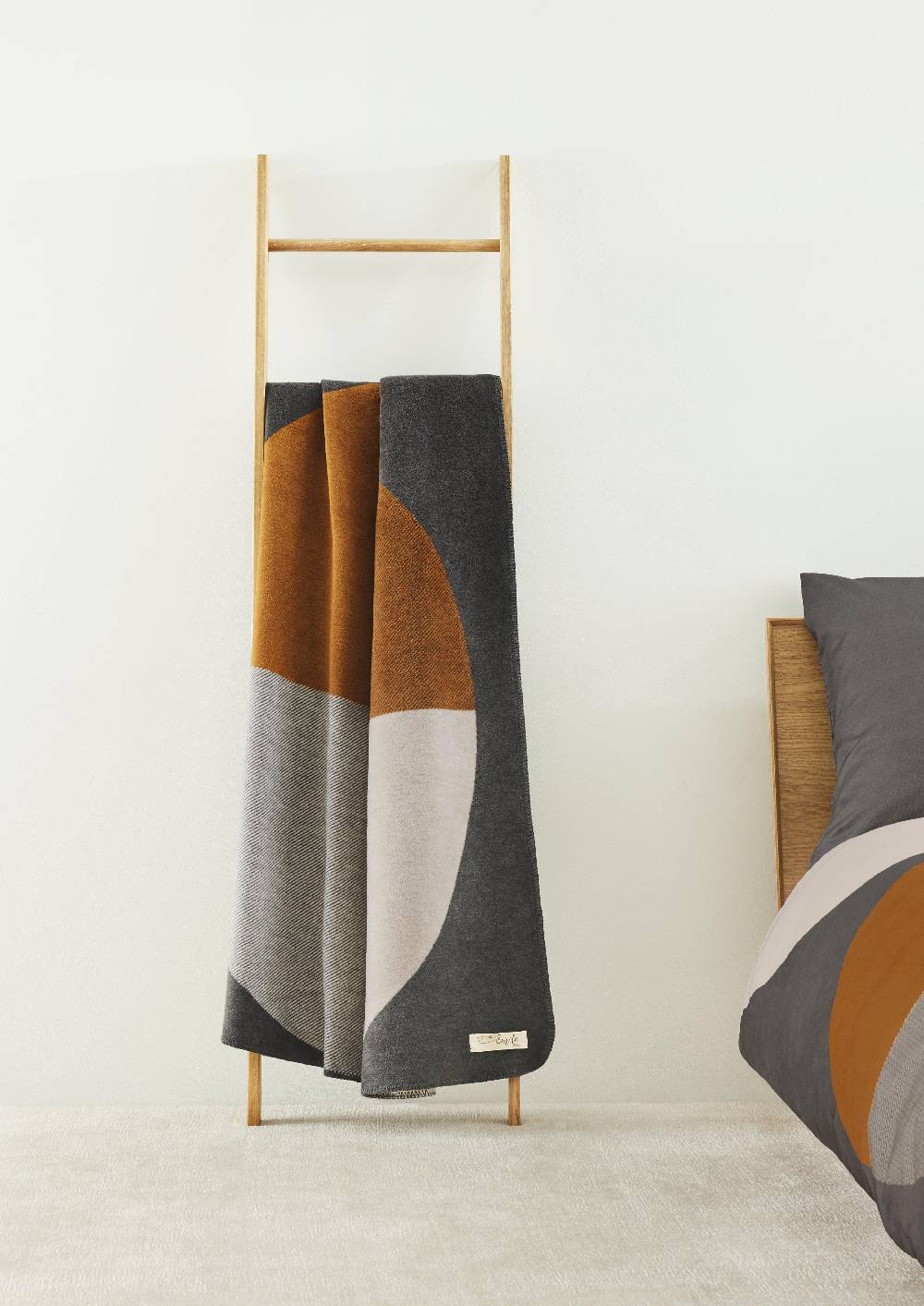 s.Oliver Jacquard-Decke mit Kreis-Motiv Lagerräumung