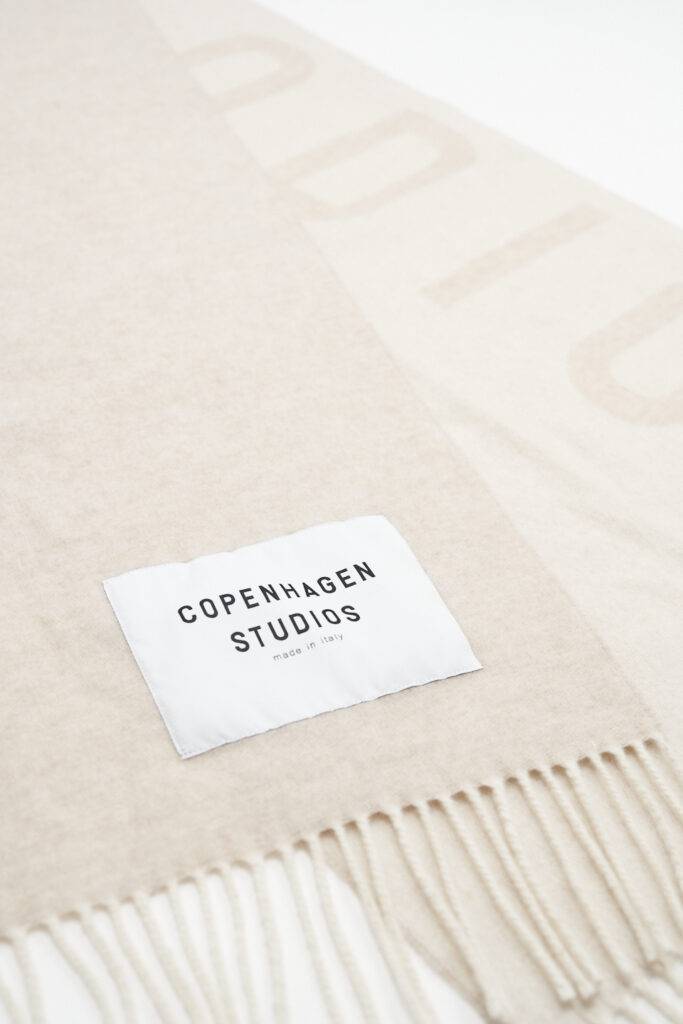 Studio Copenhagen CPH SHAWL 1 wool mix beige Begrenzt auf 3 Tage