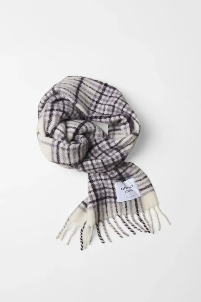 Studio Copenhagen CPH SHAWL 10 wool mix purple Neuheiten