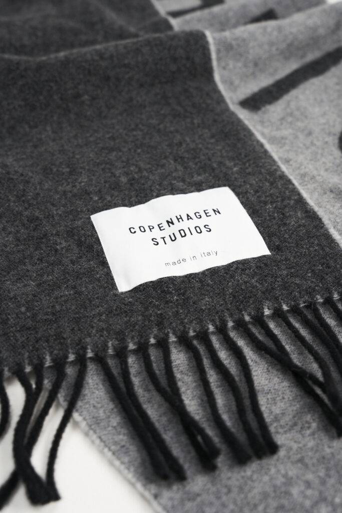 Studio Copenhagen CPH SHAWL 1 wool mix black Sonderangebote
