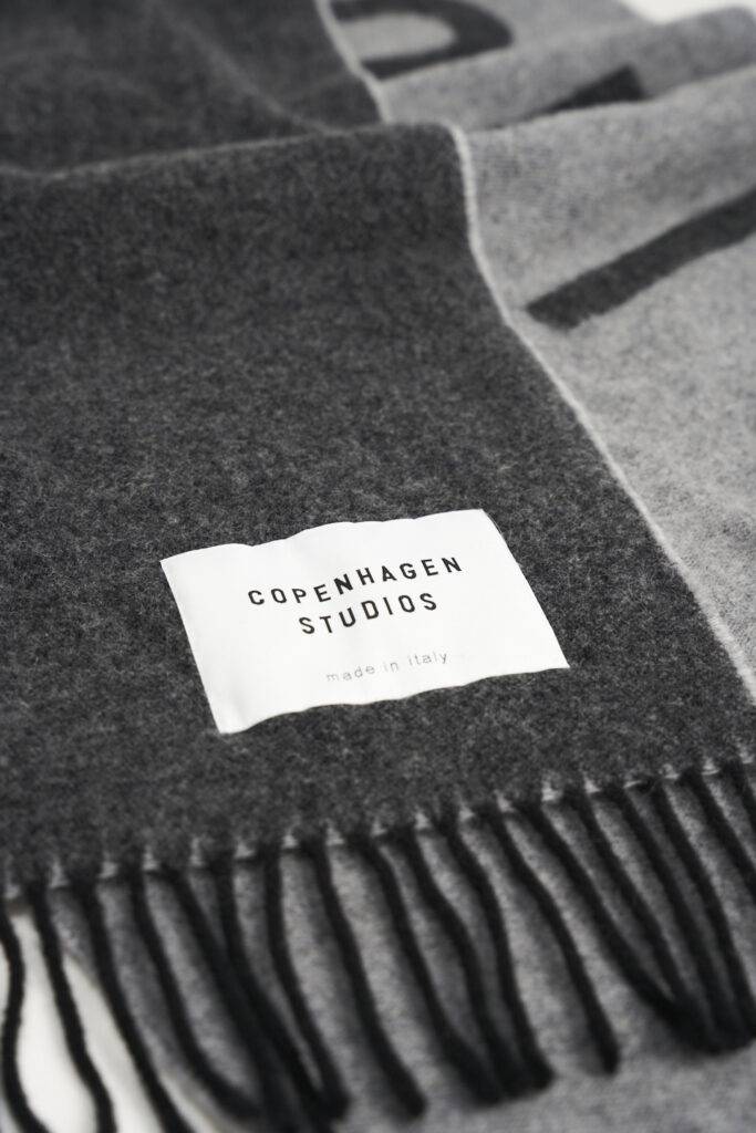 Studio Copenhagen CPH SHAWL 1 wool mix black Sonderangebote