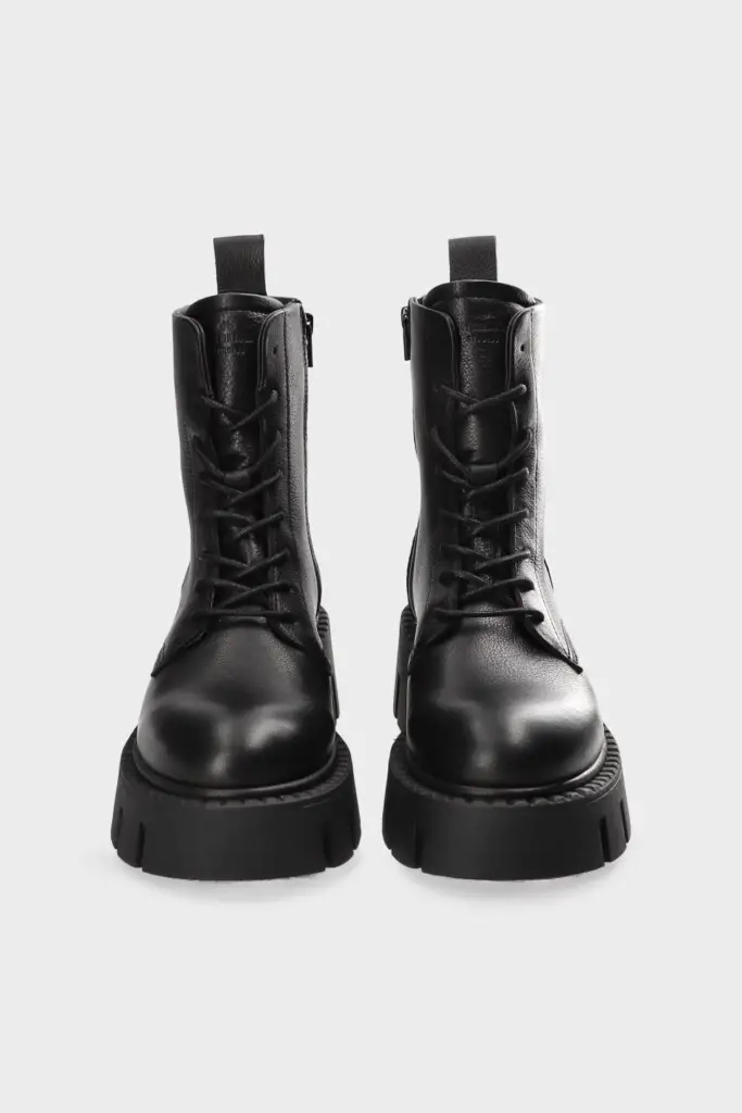 Studio Copenhagen CPH130 leather black Nur für heute