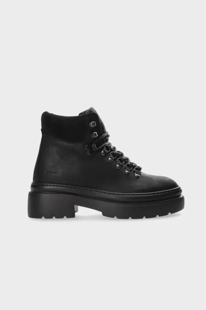 Studio Copenhagen CPH262 waxed nabuc black
