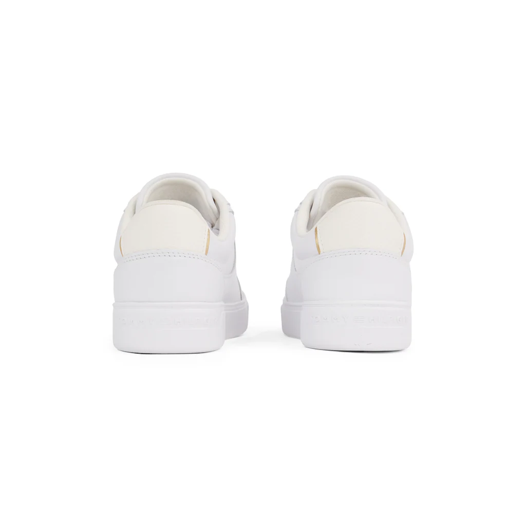 Tommy Hilfiger Plateausneaker »ESSENTIAL CHIC COURT SNEAKER« Freizeitschuh Schnürschuh Halbschuh mit TH-Schmuckelement online kaufen Angebote
