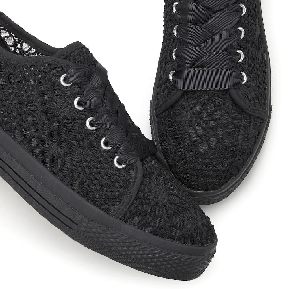 LASCANA Sneaker mit leichter Plateausohle und Spitze Schnürhalbschuhe Freizeitschuhe Sonderangebote