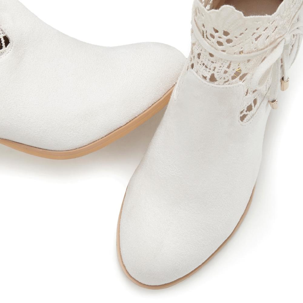 LASCANA High-Heel-Stiefelette »Trachten-Schuh Dirndl-Schuh « mit modischer Spitze und bequemen Blockabsatz Ankle Boot Stiefel online kaufen Riesige Ersparnisse
