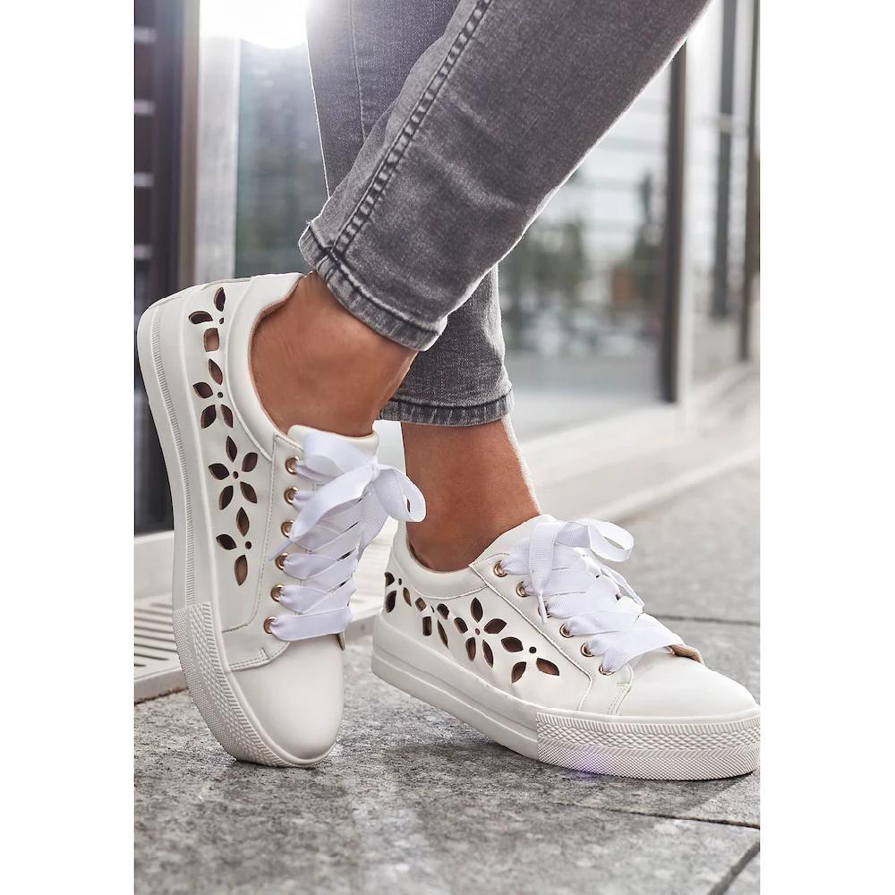 LASCANA Sneaker mit kleinen Cut-Outs Schnürhalbschuhe Freizeitschuhe VEGAN ▷ für Clearance-Verkauf