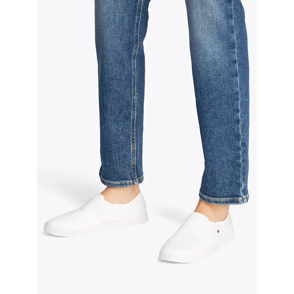 Tommy Hilfiger Plateausneaker »CANVAS LACE UP SNEAKER« Freizeitschuh Halbschuh Schnürschuh mit gestickter Logoflagge Nur für heute