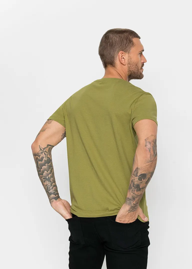 bonprix Schöne T-Shirts im 3er Pack mit kleiner Stickerei auf der Brust Versandkostenfrei