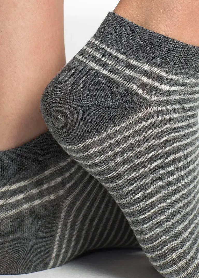 bonprix Sportliche Sneakersocke mit feinem Bündchen - Damen Neueste Mode
