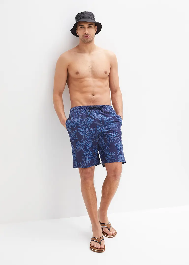 bonprix Sportliche Badeshorts mit modischem Druck - blau Schlussverkauf